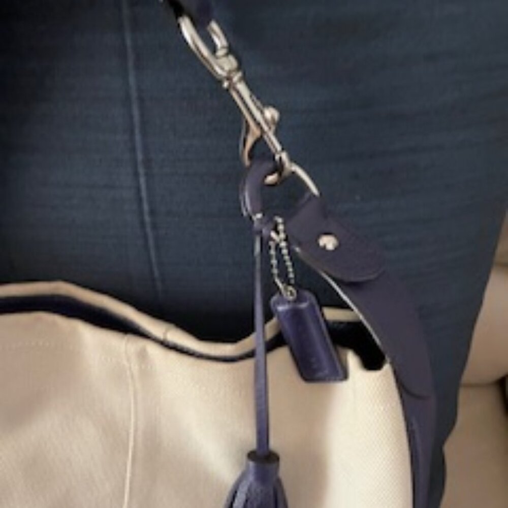 Coach F28911 Avery Canvas/leather Hobo - Picture 7 of 16